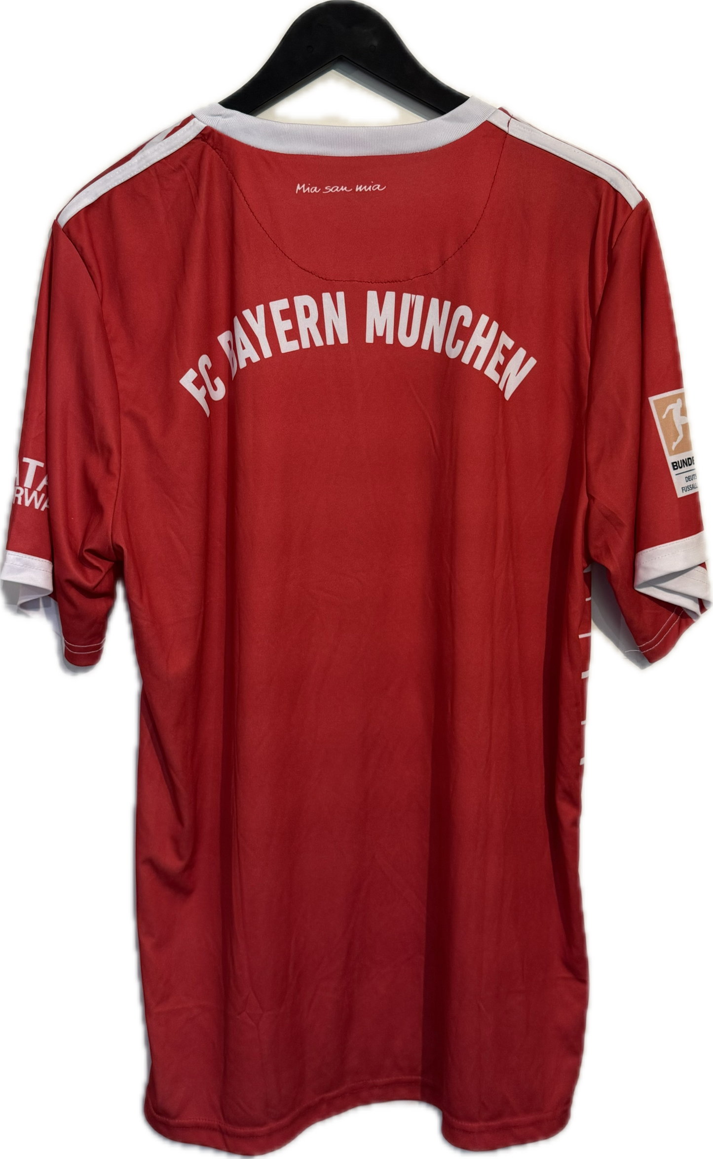 adidas FC Bayern München Heimtrikot 2022/23 – Rot / Weiß | Größe XL | Herren Slim Fit | Polyester (Climalite)